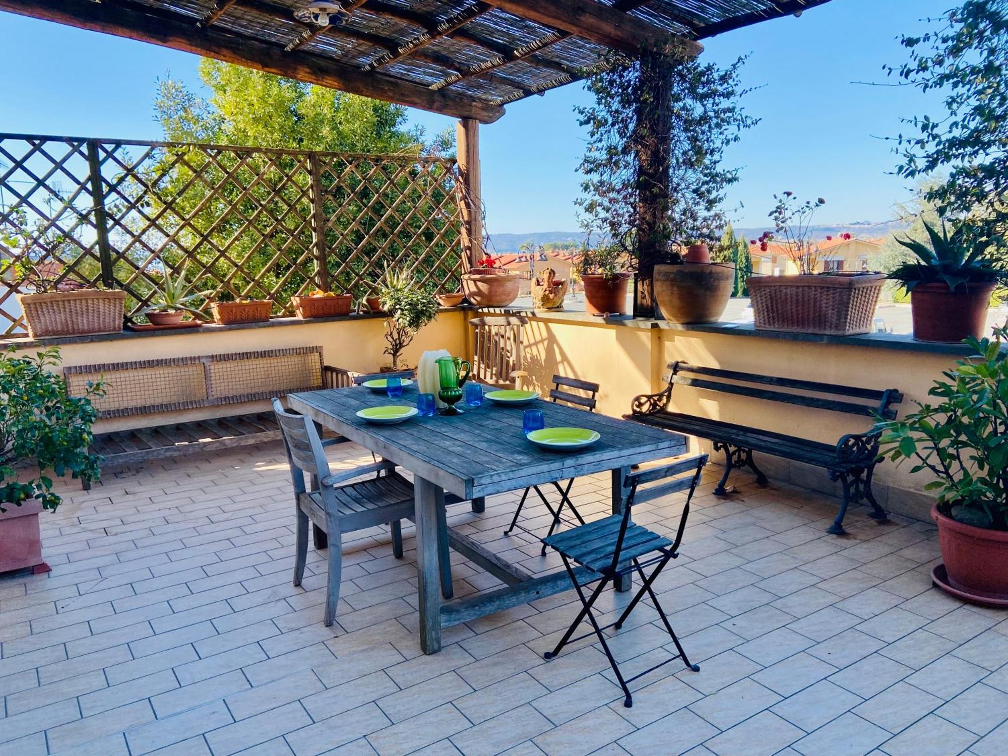דירות בולסנה La Terrazza Di Andrea מראה חיצוני תמונה